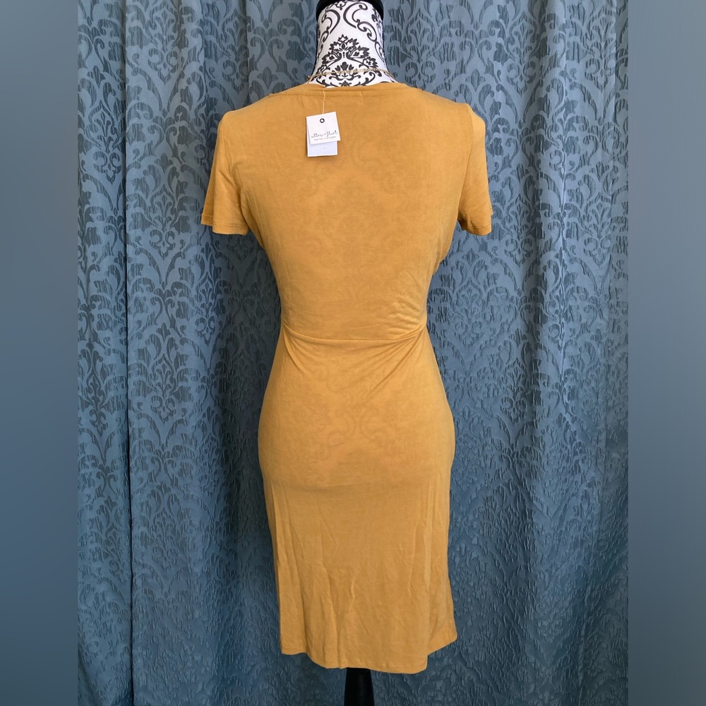 Ultra Flirt | NWT Women’s Cinch Skirt Spruce Yellow Short Sleeve Dress - Picture 3 of 6
